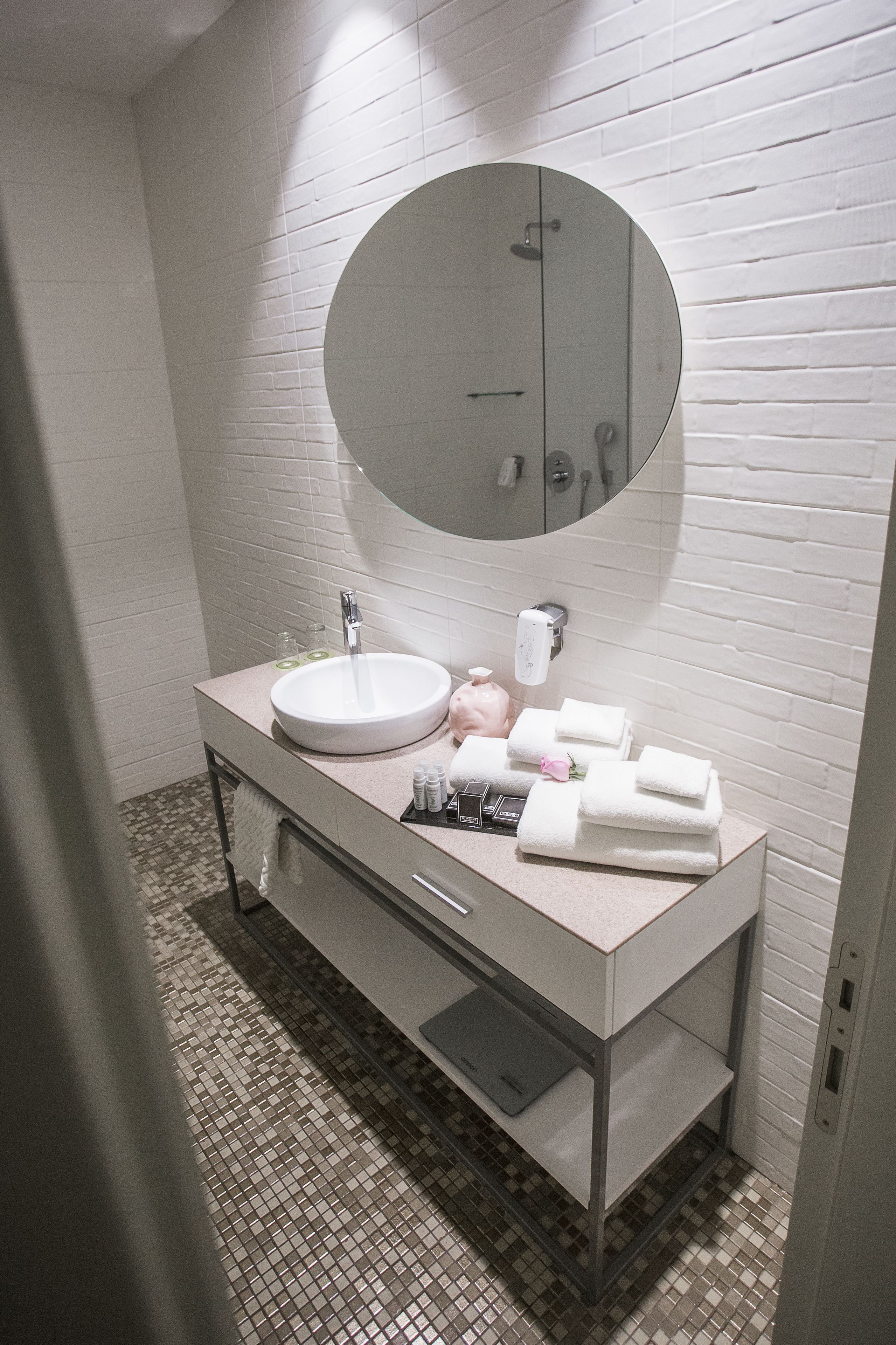 family room, 1 king bed with sofa bed | bathroom | shower, free toiletries, hair dryer, towels