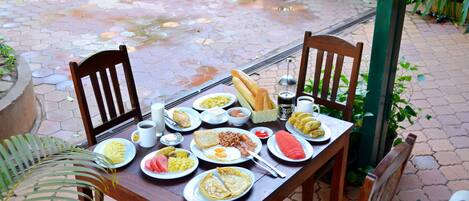 Frühstück, Mittagessen, Abendessen, internationale Küche