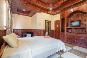 Superior Double Room + Free Pick Up - V&A Villa (Siem Reap)