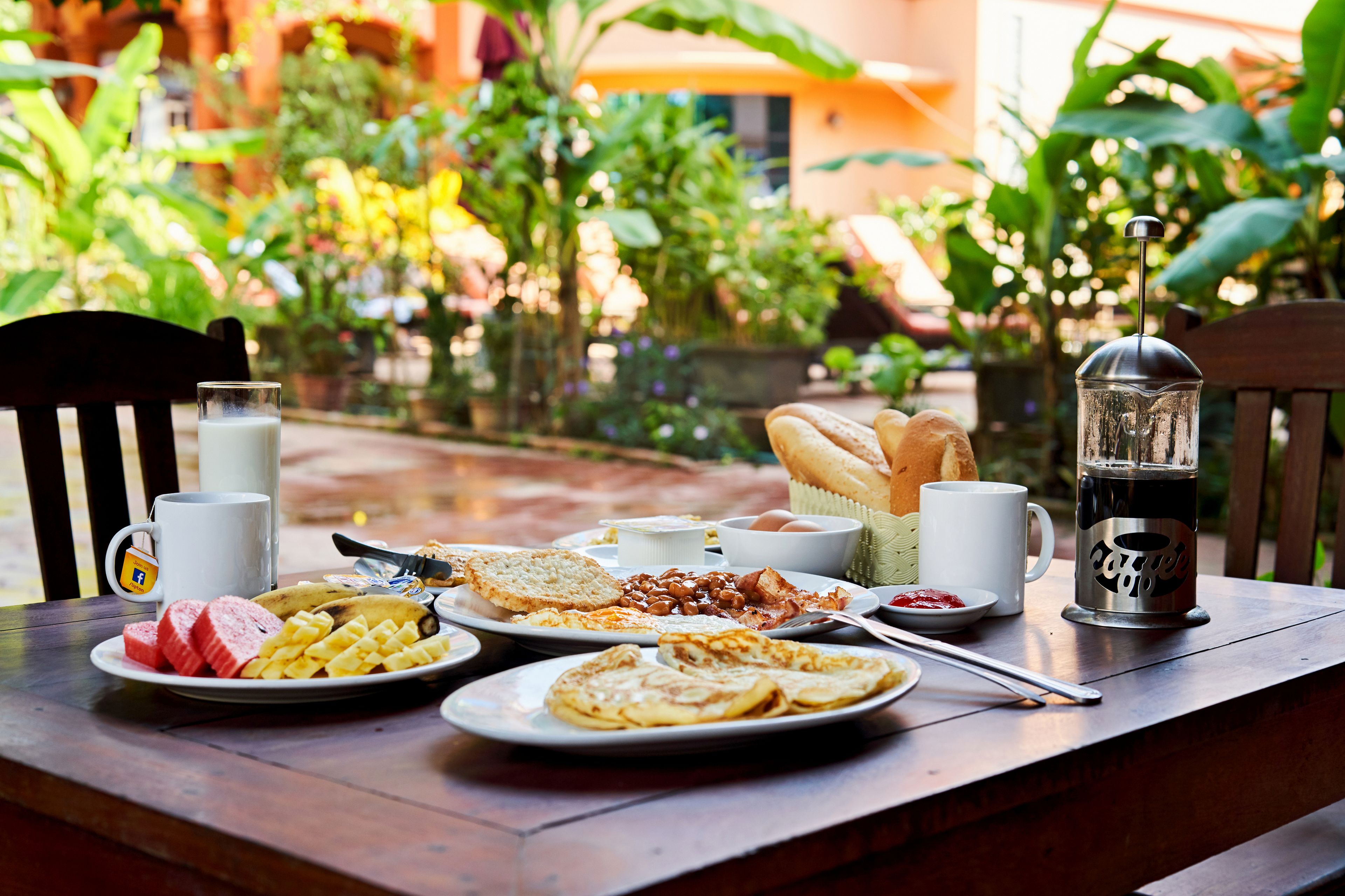 Sarapan ala kontinental setiap hari (USD 3 per orang)