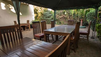 Breakfast, lunch, dinner served; al fresco dining