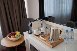 Makan di kamar