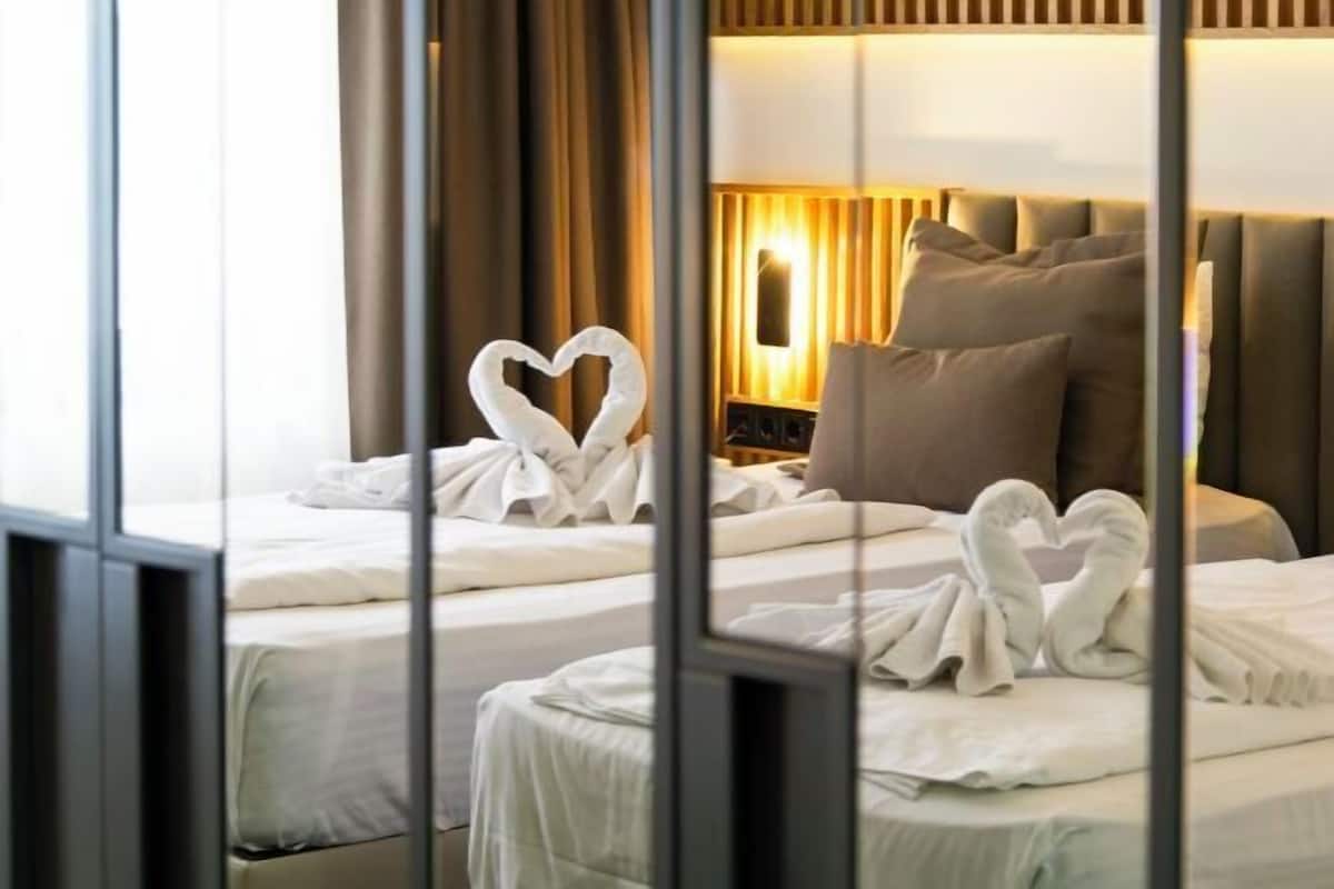 Premium bedding, Select Comfort beds, minibar, in-room safe