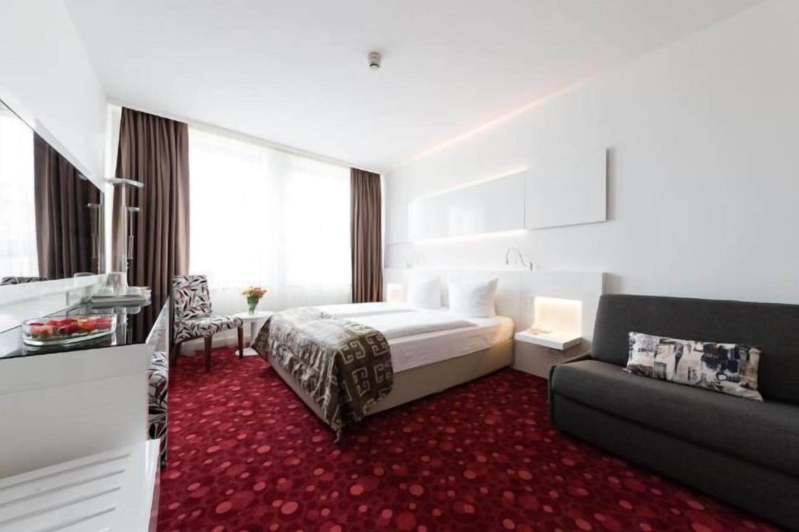 高級寢具、Select Comfort 床墊、迷你吧、客房內保險箱