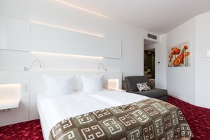 Deluxe Double Room | Premium bedding, Select Comfort beds, minibar, in-room safe - Hotel Bayer's (Munich)