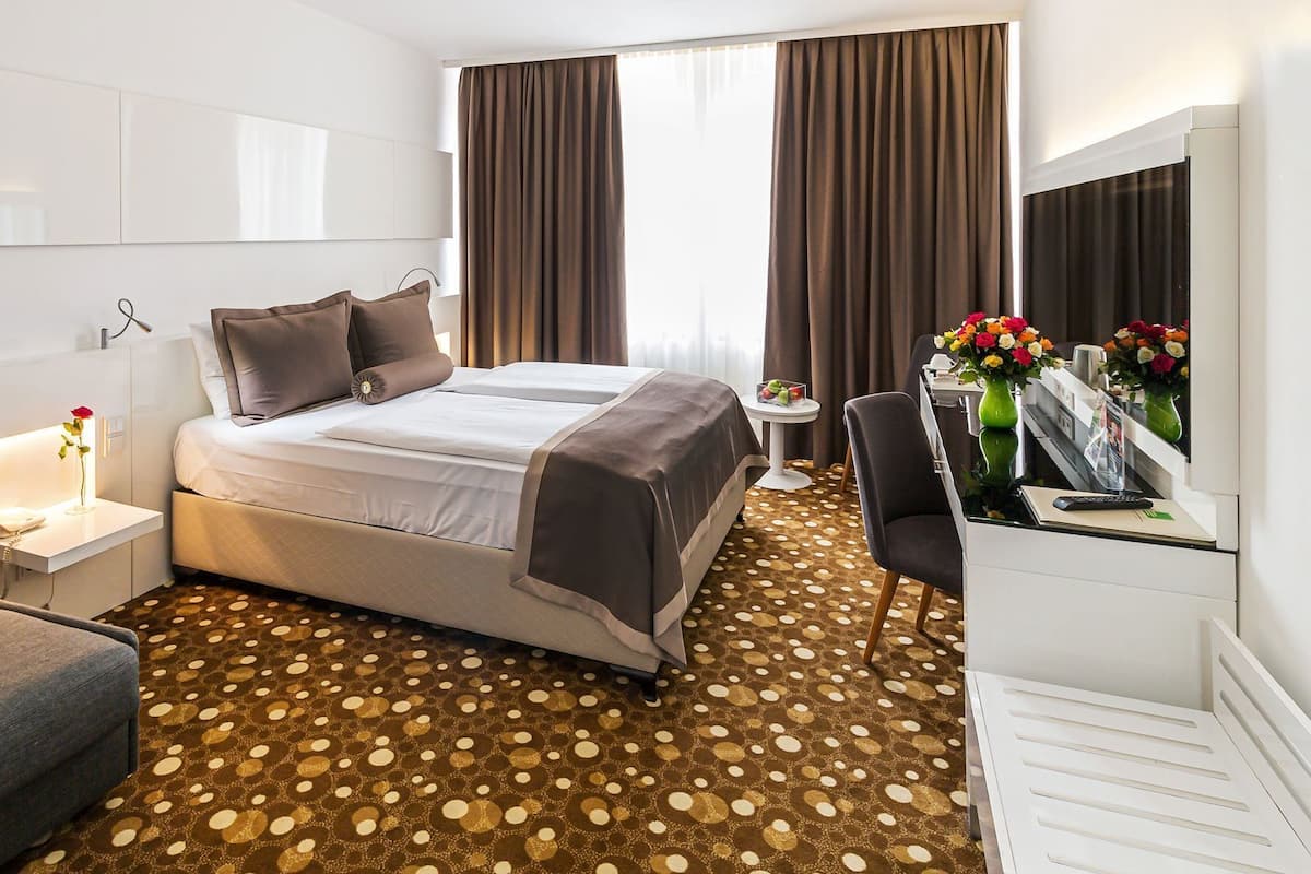 Premium bedding, Select Comfort beds, minibar, in-room safe