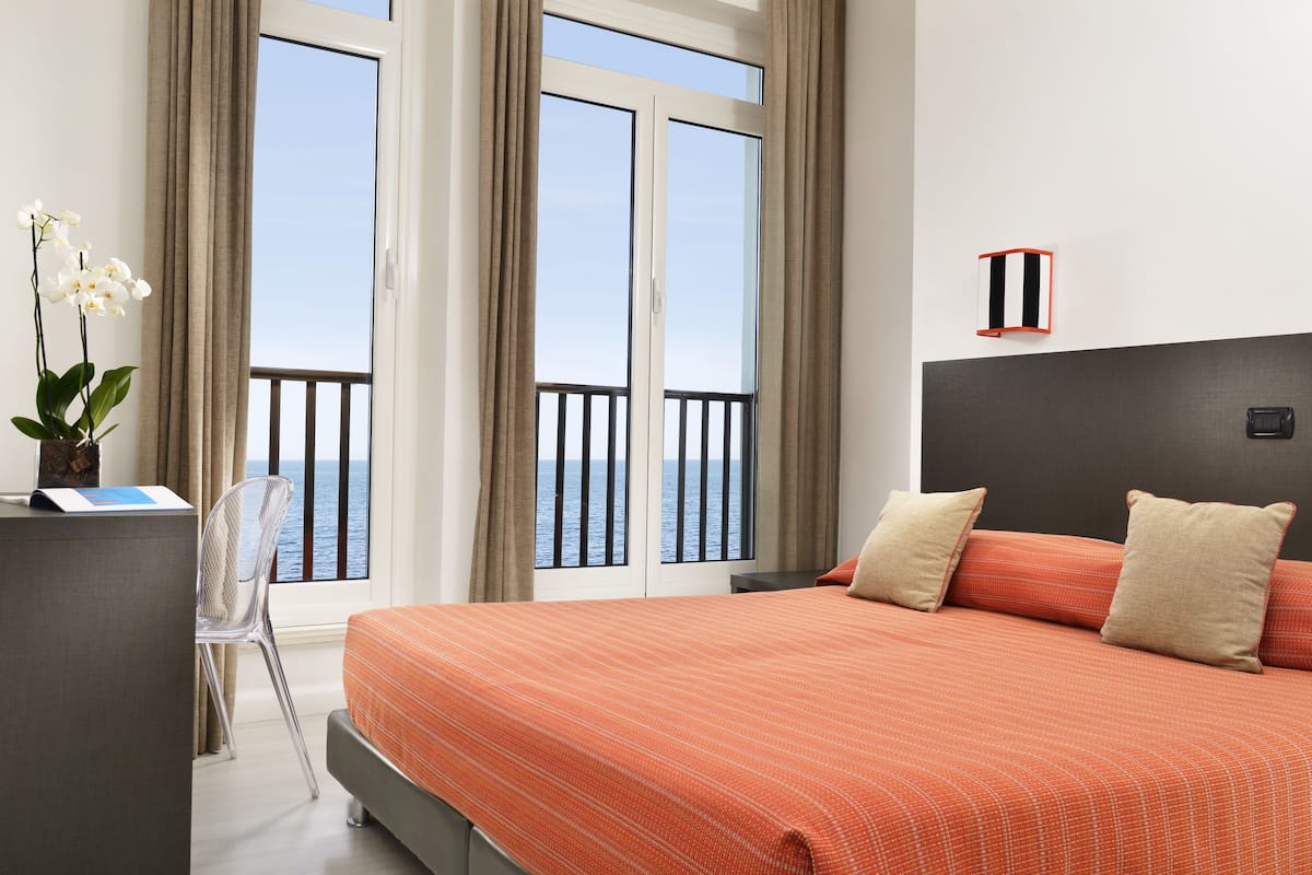 Superior tweepersoonskamer, balkon, uitzicht op zee | Kameruitzicht