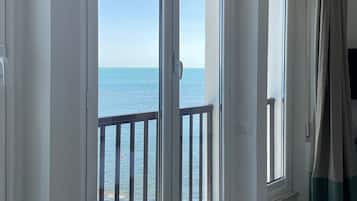 Junior Suite Vista Mare | 1 ๊ฐ์ ์นจ์ค, ๊ณ ๊ธ ์นจ๊ตฌ, ๋ฏธ๋๋ฐ, ๊ฐ์ค ๋ด ๊ธ๊ณ