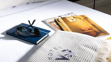 Junior Suite Vista Mare | Sengetøy av topp kvalitet, minibar, safe på rommet og skrivebord