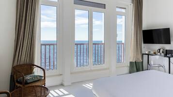 Junior Suite Vista Mare | Hochwertige Bettwaren, Minibar, Zimmersafe, Schreibtisch