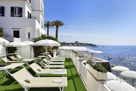 Sundeck