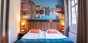 经典客房 | 高档床上用品、加厚床垫、客房内保险箱、办公桌