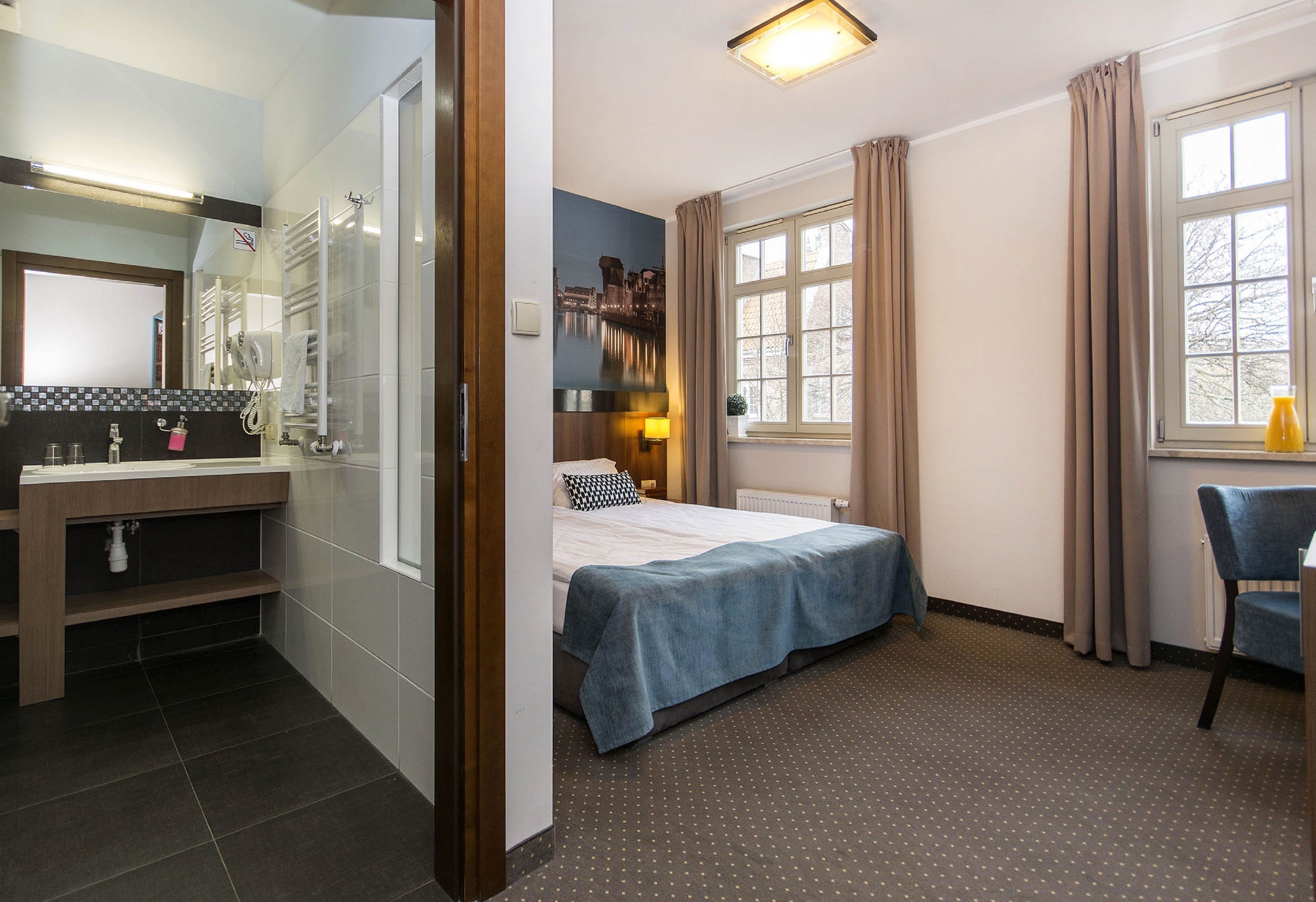 classic room | premium bedding, pillow-top beds, in-room safe, desk