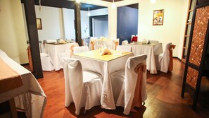 Restaurant - Hotel Plaza Londres (Santiago)