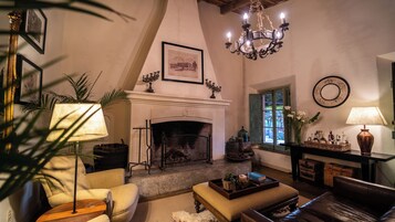 55-inch LED TV with satellite channels, TV