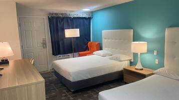 Escrivaninha, espaço de trabalho para notebook, Wi-Fi de cortesia