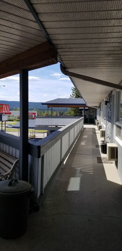 Tara Vista Inn