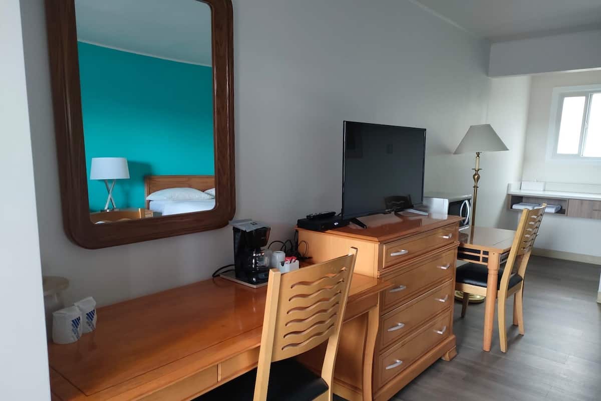 Bureau, espace de travail pour ordinateurs portables
