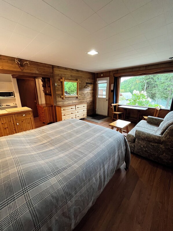 Room, 1 Queen Bed (Motel)