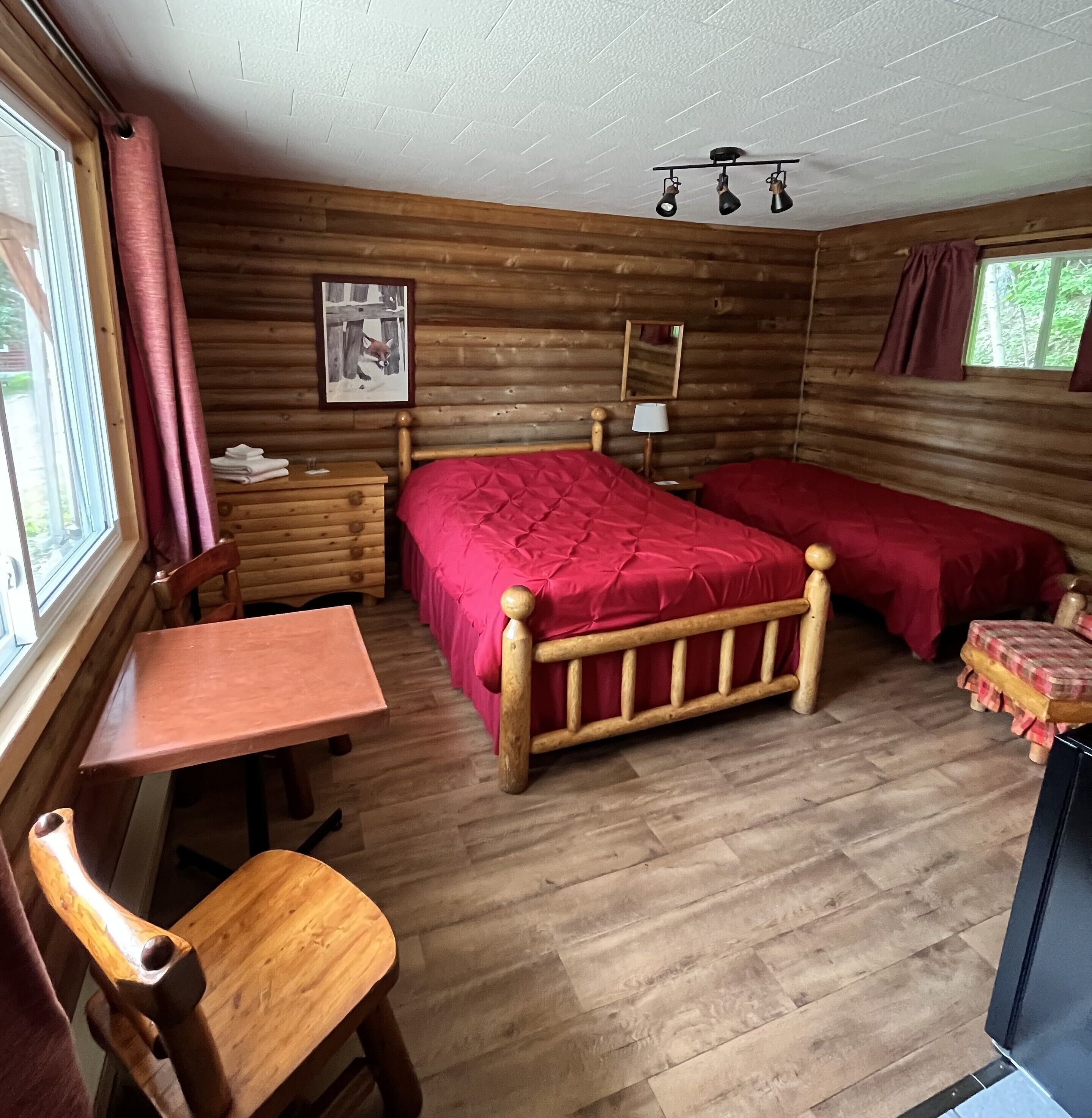Room (Motel 1 lit double et 1 lit simple)