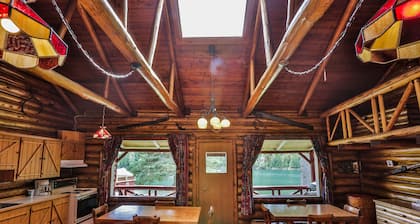 Kan-à-Mouche Pourvoirie Auberge et Chalets