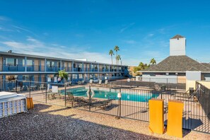 Outdoor pool, free pool cabanas, pool umbrellas
