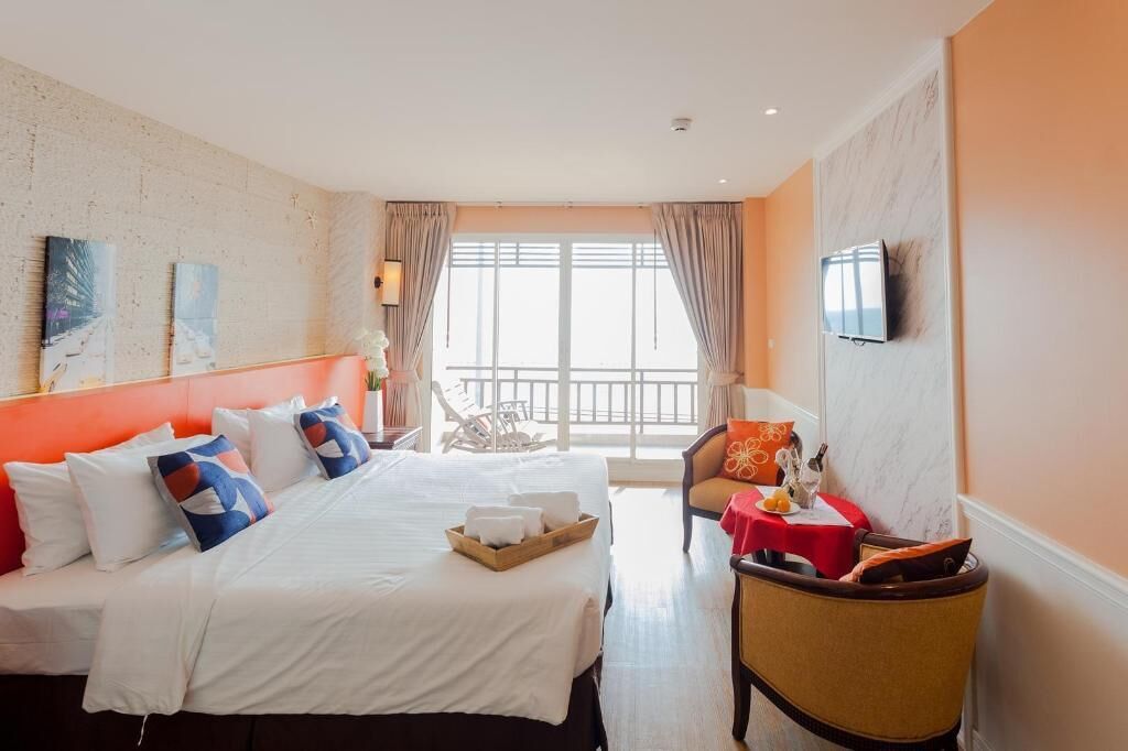 In-room safe, rollaway beds, free WiFi, bed sheets