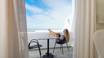 Family Room, 2 Bedrooms, Bathtub, Pool View (Cosy) | View from room