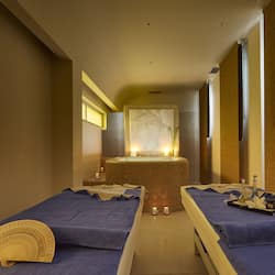 Sauna, hot tub, body treatments, hot stone massages, body scrubs