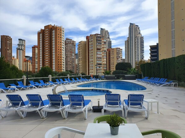 Outdoor pool - Primavera Loi (Benidorm)