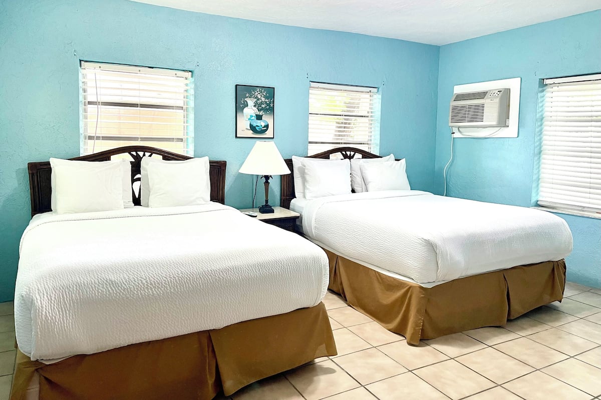 Cottage, 2 Queen Beds, Refrigerator & Microwave | Individually furnished, free WiFi