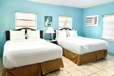 Cottage, 2 Queen Beds, Refrigerator & Microwave | Individually furnished, free WiFi. The Pelican Key Largo Cottages