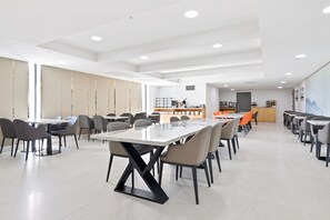 Petit déjeuner continental compris tous les jours