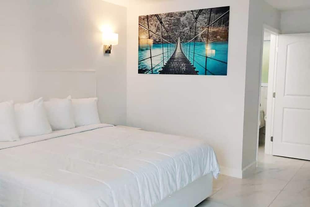 Palm Breeze Hotel