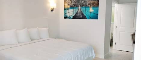 Superior Room, 1 King Bed | Desk, free WiFi, bed sheets