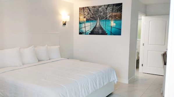 Superior Room, 1 King Bed | Desk, free WiFi, bed sheets