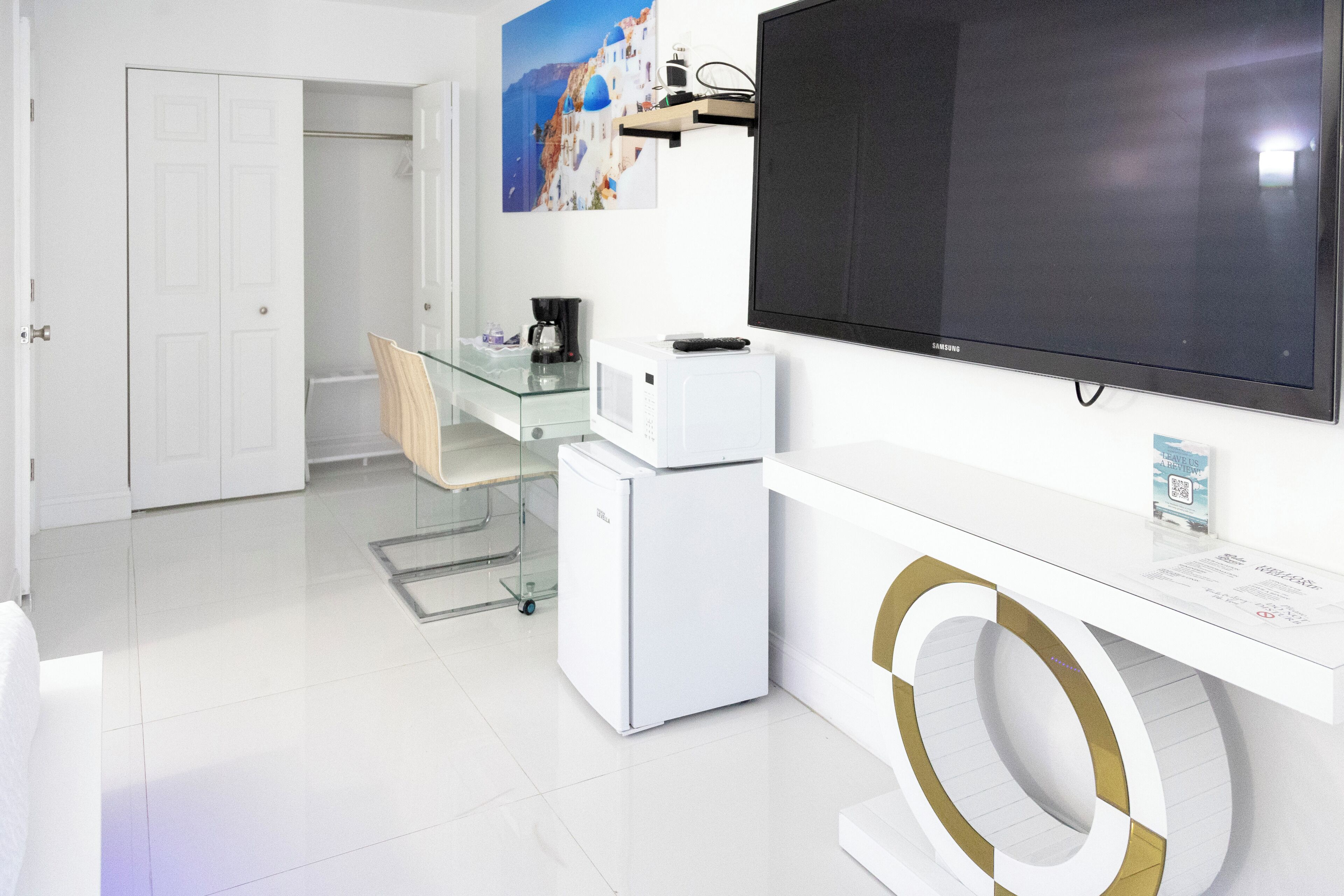 Bureau, Wi-Fi gratuit, draps fournis