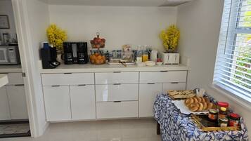 Free daily on-the-go breakfast