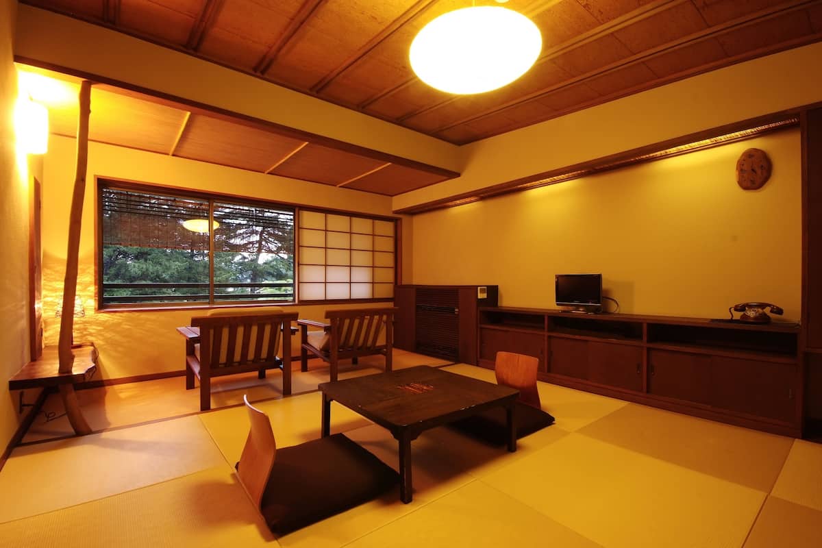Basic Room, Non Smoking, Sea View | 1 bedroom, down duvets, in-room safe, free WiFi