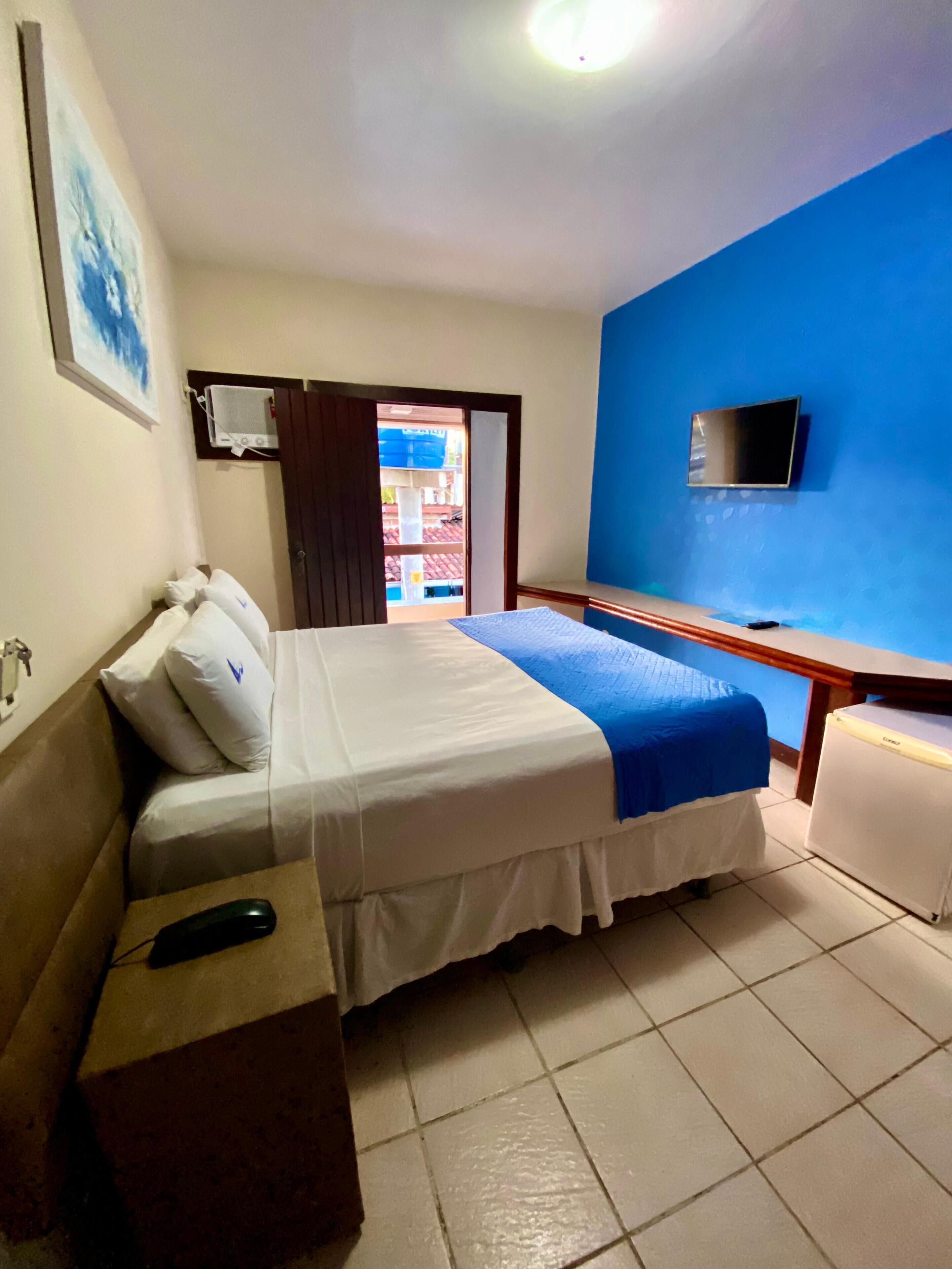 In-room safe, free WiFi, bed sheets