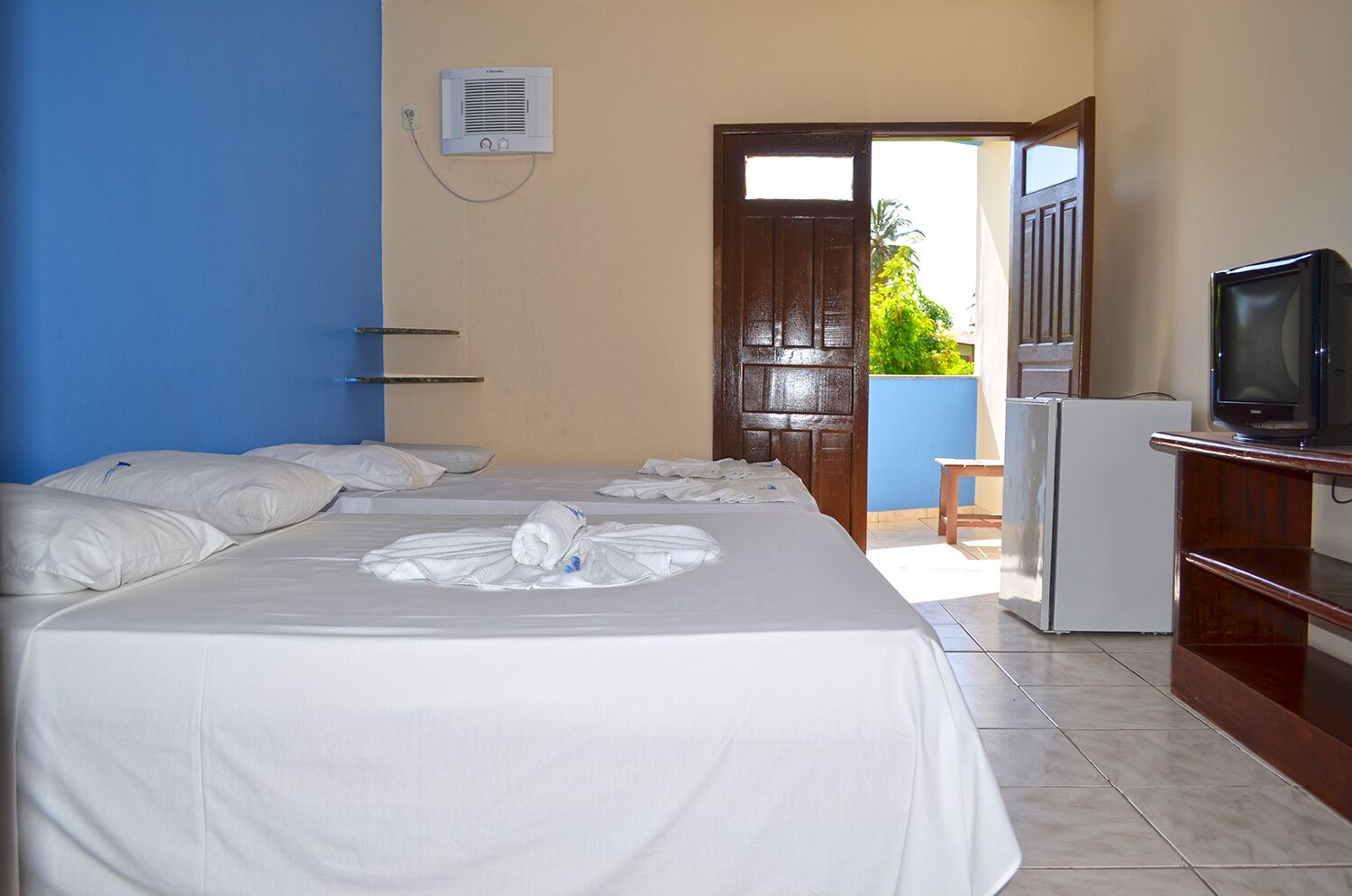 economy room, 1 double bed | in-room safe, free wifi, bed sheets