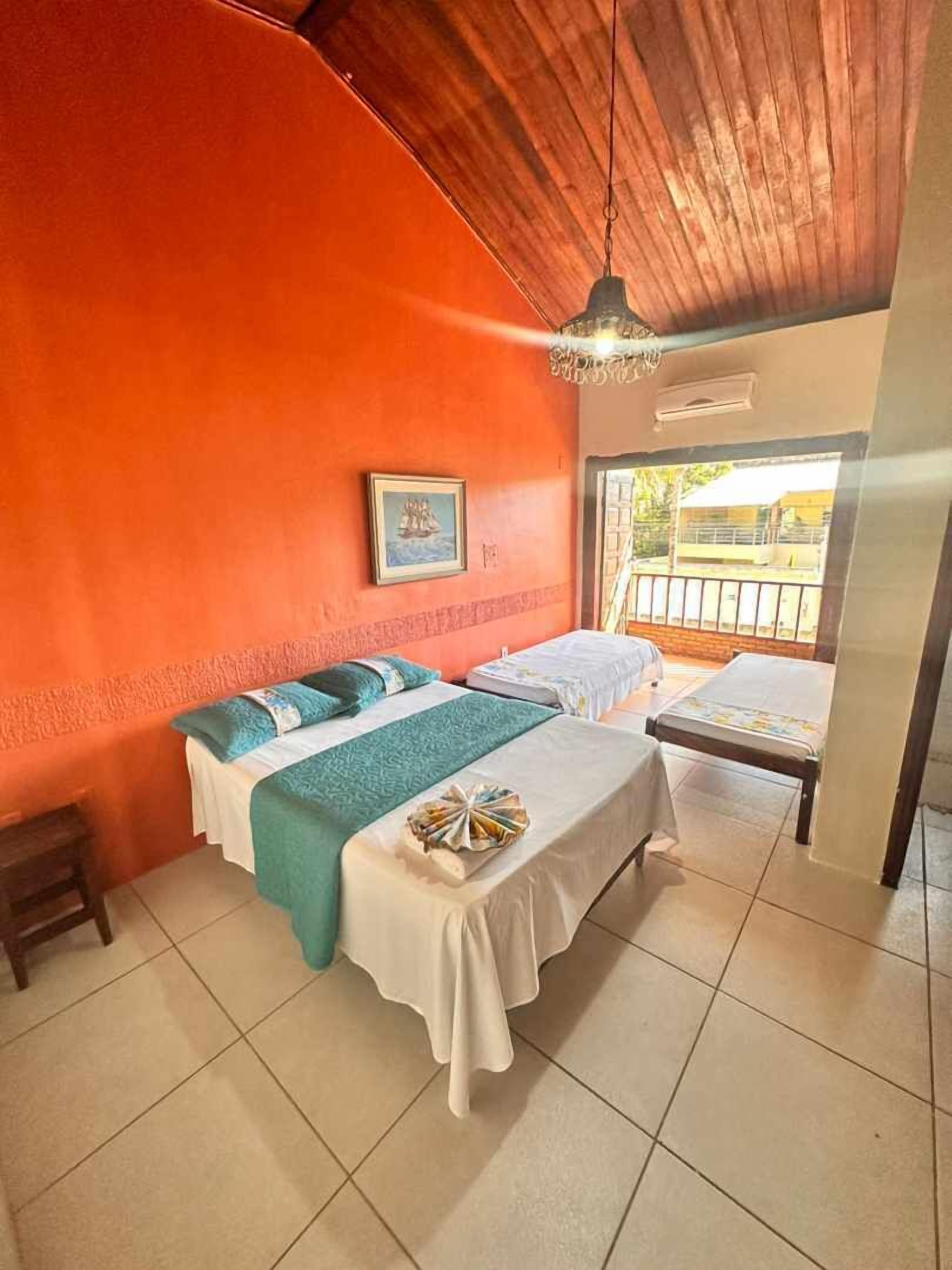 Quarto quádruplo standard | Wi-Fi de cortesia, roupa de cama