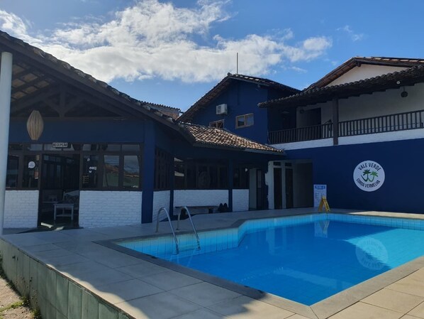 Piscina all'aperto