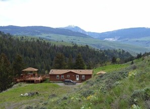 Executive Cabin, 3 Bedrooms, Kitchen, Mountain View | View from room