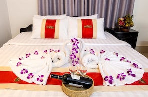 Deluxe-Doppelzimmer (Free Airport Pick Up) | 1 Schlafzimmer, Minibar, Zimmersafe, individuell dekoriert