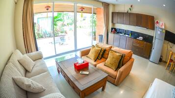 Tamnak villa with private pool | In-room safe, free WiFi