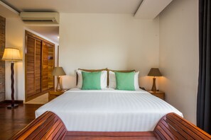 Egyptian cotton sheets, premium bedding, down duvets, pillow-top beds - Nita By Vo Luxury Hotel (Siem Reap)