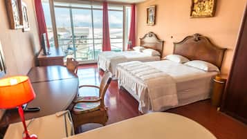 Caja de seguridad en la habitación y decoración personalizada