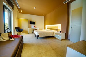 Frette Italian sheets, in-room safe, WiFi - Hotel Residence Sciaron (Ricadi)
