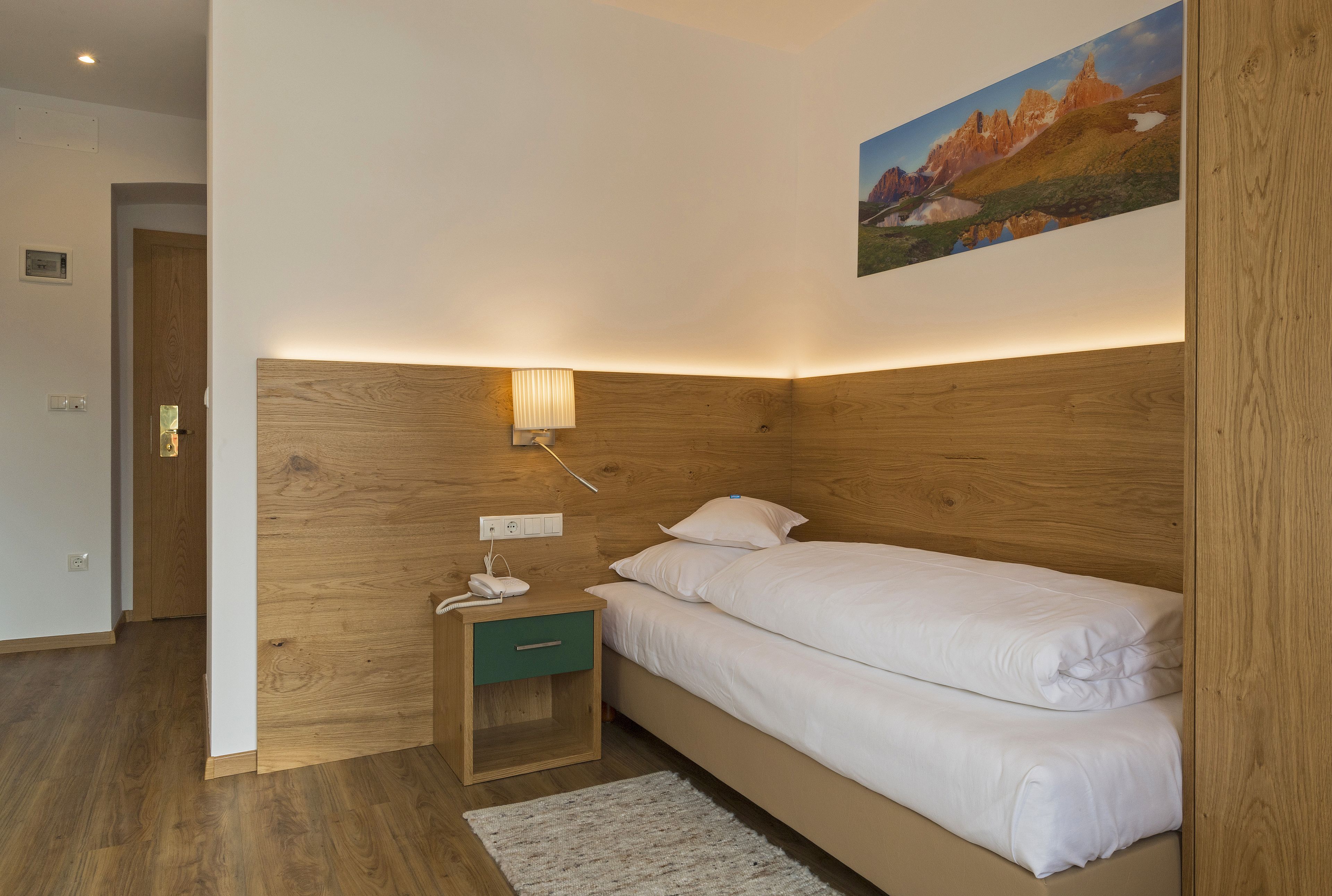 superior single room | in-room safe, free wifi, bed sheets